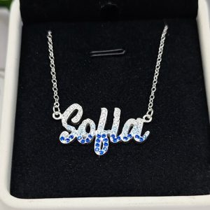 Customized name necklace with diamond​