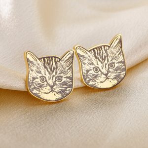 Custom picture stud earrings​ diy
