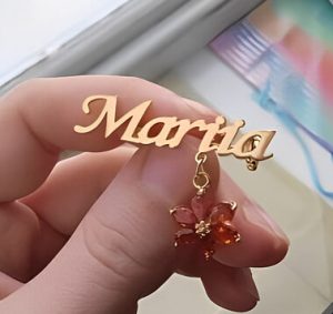 custom flower brooch pin​ with name 