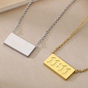 Etched horizontal bar necklace personalized